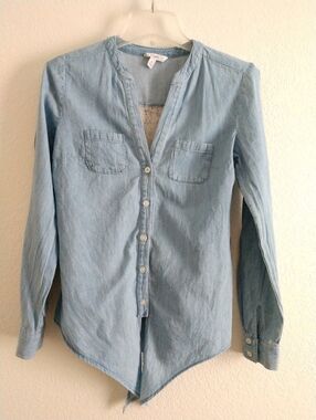 Cute Candie's Chambray Shirt Tie Front Sheer Lace Back Blue Size Small Chest 30"
